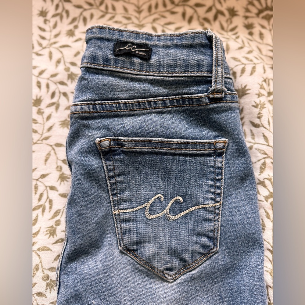 Cowgirl couture 
Lightly used 
Size 26 
Length 34